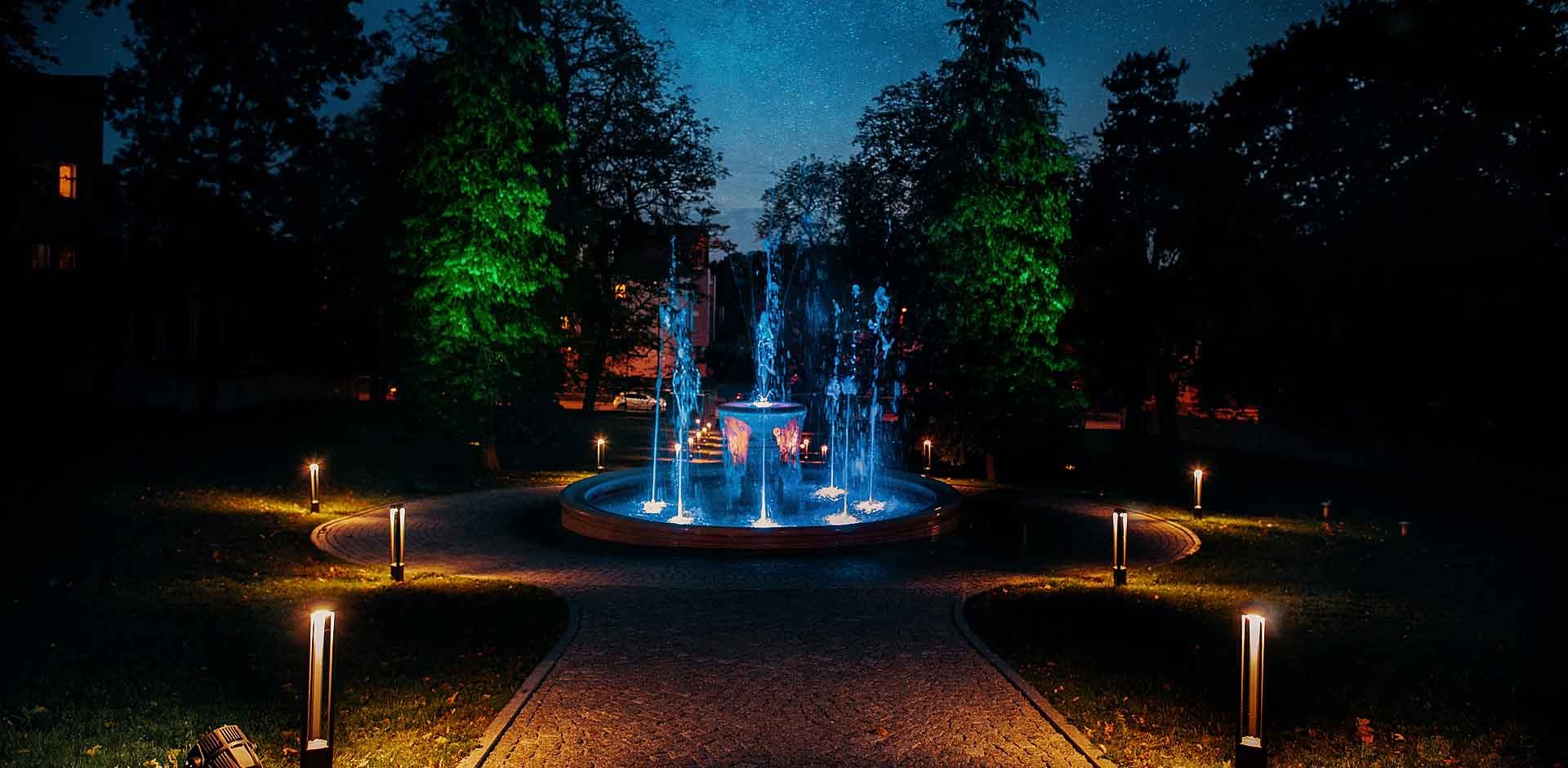 rotator_widok na fontannę nocą
